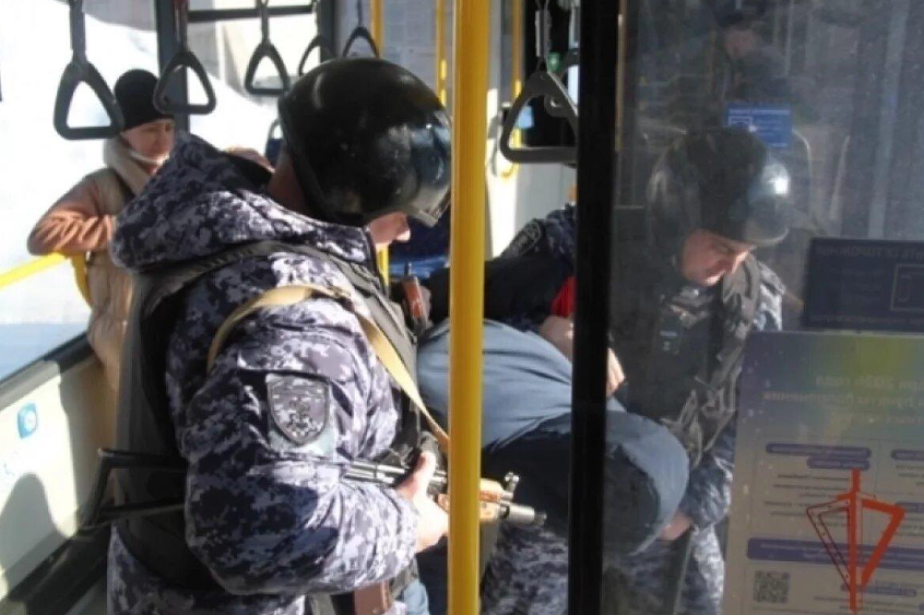 Фото Погром в трамвае, смертельное ДТП и труп под окнами: главное в Новосибирске за 6 ноября 3 - Сиб.ФМ Фото Погром в трамвае, смертельное ДТП и труп под окнами: главное в Новосибирске за 6 ноября 3